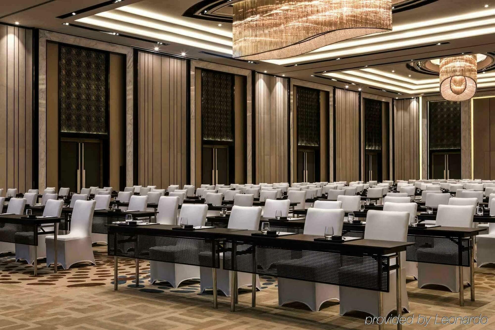 Pullman Shanghai Xuhui Экстерьер фото